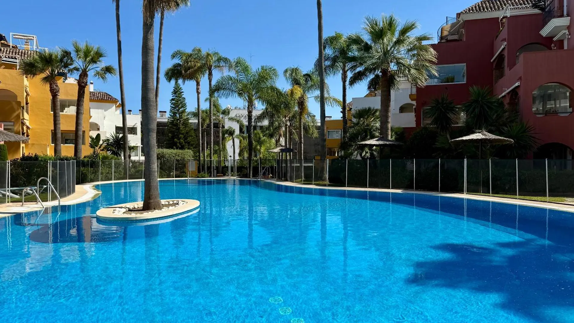 Apartmán Penthouse Golden Mile Seaviews With Paddle Court - Eaw Homes Marbella